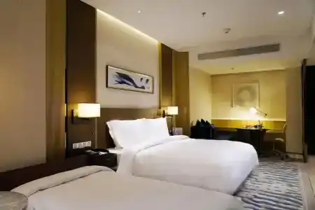 Crowne Plaza DALIAN SPORTS CENTER by IHG - 1