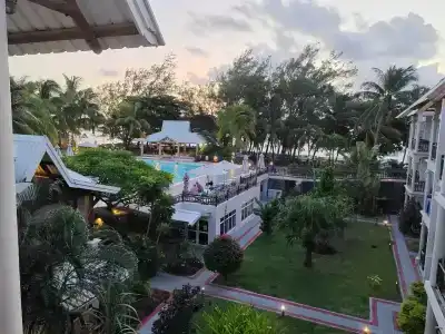 Le Peninsula Bay Beach Resort & Spa - 33