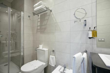 Legazpi Doce Studios Suites - 19
