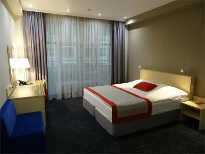 Ramada & Suites by Wyndham Alabuga - 61