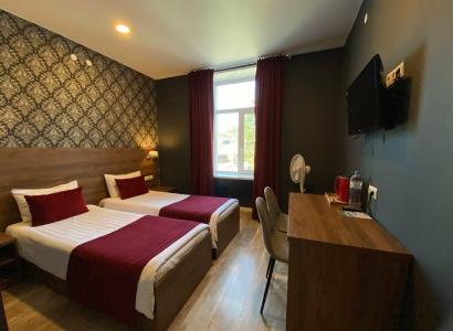 "ЛАСТОЧКИНО ГНЕЗДО" - 56