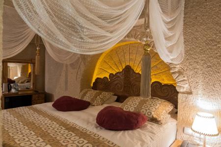 Grand Elite Cave Suites - 104