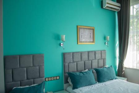 Tulip House - 128