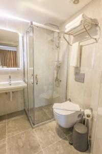 Comfort Suites - 20