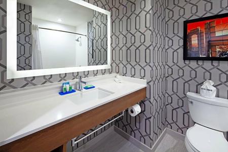 Holiday Inn Express & Suites HOLLYWOOD WALK OF FAME by IHG - 227