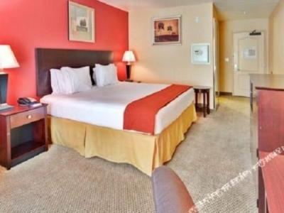 Holiday Inn Express & Suites HOLLYWOOD WALK OF FAME by IHG - 121