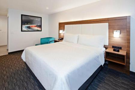 Holiday Inn Express & Suites HOLLYWOOD WALK OF FAME by IHG - 68