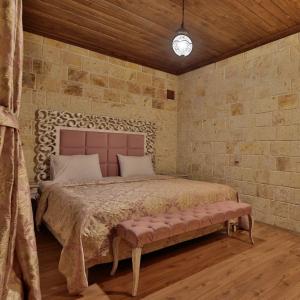 Elevres Stone House - 149