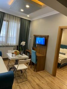 Riverland Suites & Apart - 83