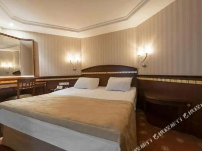 Akar International - 16