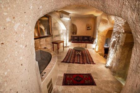 Caldera Cave & Restaurant - 304