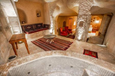 Caldera Cave & Restaurant - 92