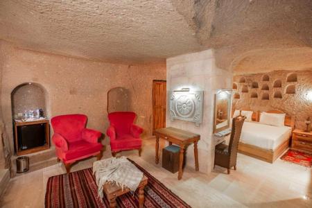 Caldera Cave & Restaurant - 228