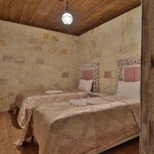 Elevres Stone House - 258