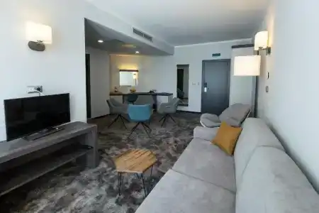 Best Western PLUS Premium Inn - 116