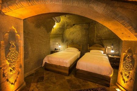 Caldera Cave & Restaurant - 124