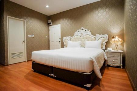 The O-Zone Airport Inn - 104