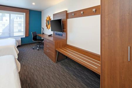 Holiday Inn Express & Suites HOLLYWOOD WALK OF FAME by IHG - 233