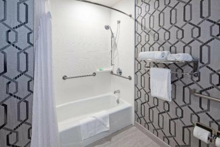 Holiday Inn Express & Suites HOLLYWOOD WALK OF FAME by IHG - 218