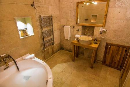 Caldera Cave & Restaurant - 387
