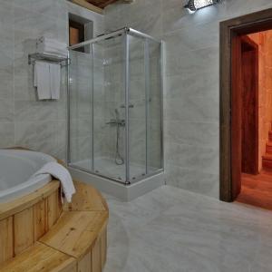 Elevres Stone House - 135