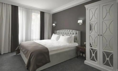 London Boutique - 22