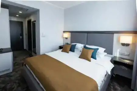 Best Western PLUS Premium Inn - 128