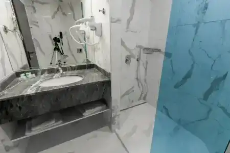 Best Western PLUS Premium Inn - 131