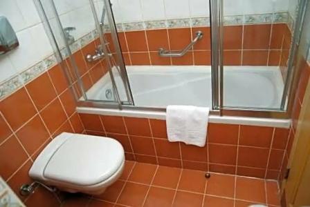 Akar International - 60