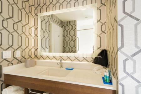 Holiday Inn Express & Suites HOLLYWOOD WALK OF FAME by IHG - 7