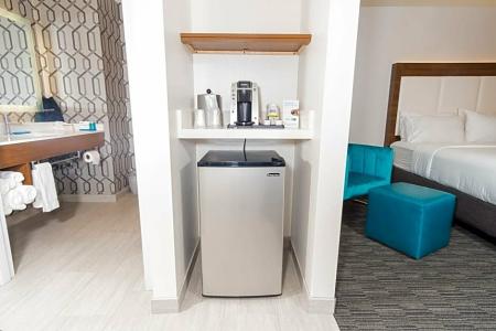 Holiday Inn Express & Suites HOLLYWOOD WALK OF FAME by IHG - 237