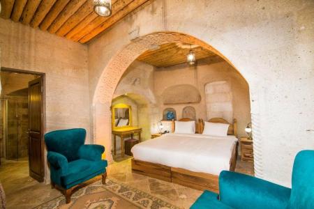 Caldera Cave & Restaurant - 317
