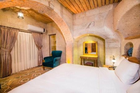 Caldera Cave & Restaurant - 267