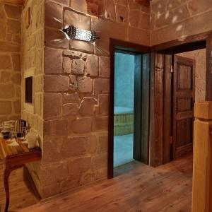 Elevres Stone House - 153