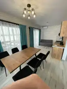Femili Dacha - 102
