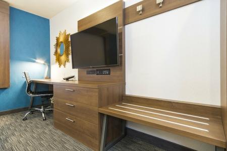Holiday Inn Express & Suites HOLLYWOOD WALK OF FAME by IHG - 265