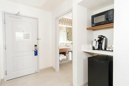 Holiday Inn Express & Suites HOLLYWOOD WALK OF FAME by IHG - 239