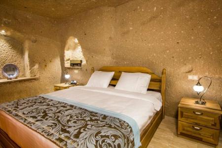 Caldera Cave & Restaurant - 157