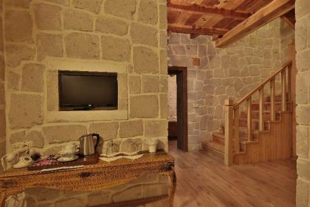 Elevres Stone House - 70
