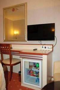 Akar International - 79