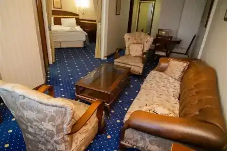 Akar International - 94