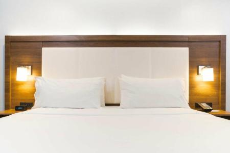 Holiday Inn Express & Suites HOLLYWOOD WALK OF FAME by IHG - 108