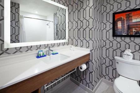 Holiday Inn Express & Suites HOLLYWOOD WALK OF FAME by IHG - 72