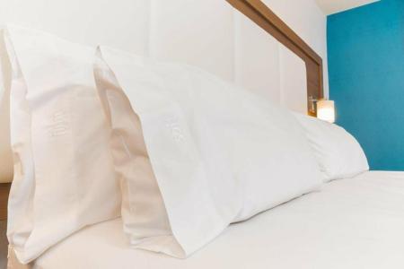 Holiday Inn Express & Suites HOLLYWOOD WALK OF FAME by IHG - 241