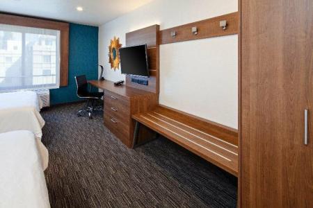 Holiday Inn Express & Suites HOLLYWOOD WALK OF FAME by IHG - 217