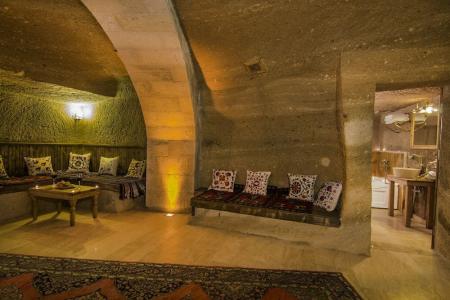 Caldera Cave & Restaurant - 233