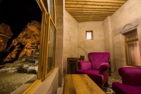 Caldera Cave & Restaurant - 314