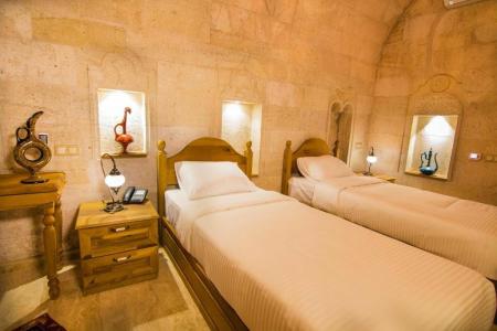 Caldera Cave & Restaurant - 421