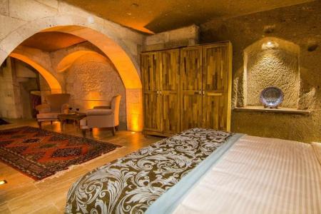 Caldera Cave & Restaurant - 453