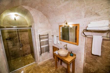 Caldera Cave & Restaurant - 306
